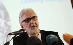 Le nouveau président de l'UCI, Brian Cookson, élu le 27 septembre 2013 à Florence, en Italie.