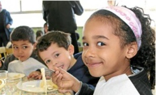 Les repas des enfants ont été présentés aux parents.