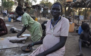 Le Haut commissaire aux réfugiés de l'ONU, Antonio Guterres, a appelé mardi à Juba à une "solidarité massive" pour le jeune Soudan du Sud, pays tiraillé par des conflits persistants, où réfugiés et déplacés se comptent par centaines de milliers.