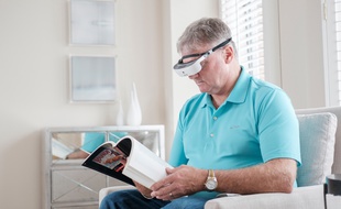 Les lunettes esight viennent permettent aux malvoyants de mieux voir.