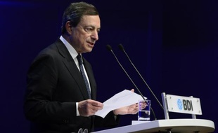 Après les spectaculaires annonces du mois dernier, la Banque centrale européenne (BCE) va garder son principal taux inchangé jeudi et rester avare de détails sur son nouveau programme de rachat de dette lors de sa réunion de politique monétaire, estiment des analystes.