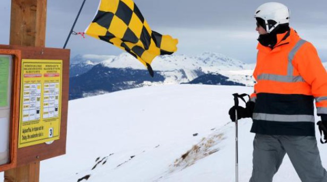 Famille Emportée Par Les Vagues 2022 Pyrénées: Une famille emportée par une avalanche retrouvée vivante