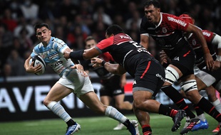Le Stade Toulousain a cédé dimanche soir face au Racing 92 de l'insaisissable Nolann Le Garrec, auteur de l'un des trois essais de la victoire francilienne (27-18).