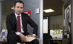 Le candidat à la primaire PS Benoît Hamon, le 15 décembre 2016 à son QG dans la tour Montparnasse à Paris