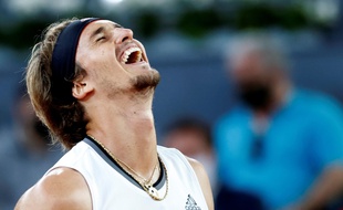 Alexander Zverev savourant sa victoire en Masters 1000 de Madrid, le 9 mai 2021.