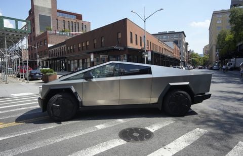 Un rappeur diffuse une fake news sur Tesla pour faire connaître sa musique
