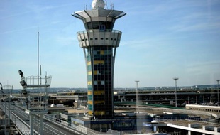 La tour de contrôle de l'aéroport d'Orly près de Paris, le 27 septembre 2014