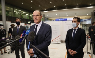 Jean Castex, en déplacement à l'aéroport de Roissy-Charles-de-Gaulle.