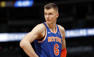 Le pivot letton de l’équipe de basket de Dallas Kristaps Porzingis, à Denver le 31 janvier 2019.