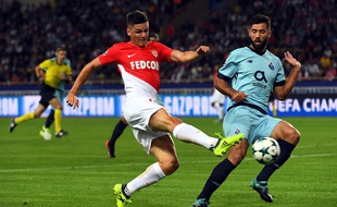 L'avant-centre monégasque Guido Carrillo face au FC Porto, en Ligue des champions.