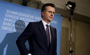 Le ministère public de la Confédération helvétique a ouvert une procédure judiciaire contre l'ex-président de la BNS (Banque nationale suisse), Philipp Hildebrand, qui travaille à présent pour le fonds BlackRock.