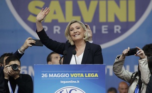 Marine Le Pen dans un sommet de Milan