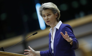 Vaccination : Ursula von der Leyen rejette les critiques sur la stratégie européenne