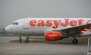 Un avion Easyjet à l'aéroport de Toulouse Blagnac.