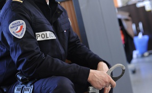 France Illustration Police Nationale/ALCALAYSARAH/Credit:Sarah ALCALAY/SIPA