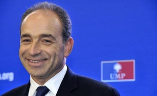 Jean-François Copé estime que 2013 doit être, pour une UMP "solide et rassemblée", "le début de la reconquête" et une année d'opposition" argumentée et tonique" face à une gauche qui "ajoute de la crise à la crise", dans son message de voeux publié lundi sur le site de l'UMP.