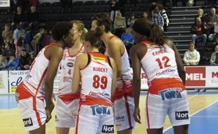 A Villeneuve d'Ascq, le 11 octobre 2015 - Le match de Ligue Feminine ESBVA-Calais au Palacium.