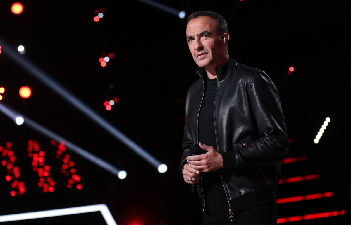 Souffrant, Nikos Aliagas ne présentera pas la demi-finale de « The Voice »