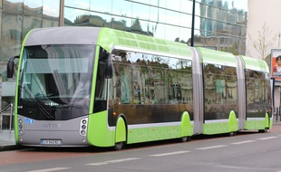 Le bus à haut niveau de service Mettis, qui circule à Metz, était en exposition à Bordeaux