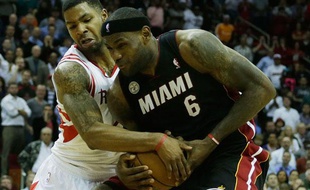 L'ailier LeBron James lors de la victoire de Miami contre Houston (113-110) le 12 novembre 2012.