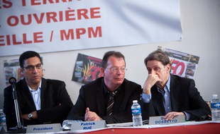 Patrick Rué (au centre) est le secrétaire général de Force Ouvrière.