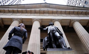 La statue de George Washington devant la Bourse de New York, à Wall Street, le 20 janvier 2015