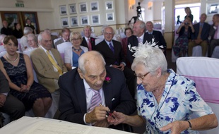 George Kirby, 103 ans, et Doreen Luckie, 91 ans.