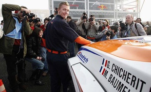 Guerlain Chicherit lors du départ du Dakar à Lisbonne en 2007. Cette année, en Amérique du Sud, il aura toujours comme co-pilote Matthieu Baumel.