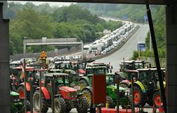 Les agriculteurs s’apprêtent à débloquer la frontière franco-espagnole