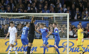 Les Français encaissent un deuxième but face à l'Islande, le 11 octobre 2018 à Guingamp.
