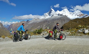 Vincent et Jérémy Dravet sur les montagnes du Pérou.
