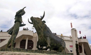Le bourg de Vic-Fezensac (Gers) a décrété la fin des beuveries incontrôlées en marge de la feria tauromachique qui débute samedi: les dérapages des plus de 40.000 fêtards en 2011 ont conduit la mairie à supprimer les festivités dans les rues de cette commune de 3.700 habitants.