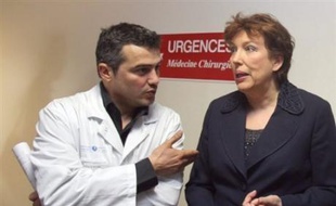 Les anesthésistes-réanimateurs rejoignent ce jeudi la grève symbolique des gardes entamée le 24 décembre par les médecins urgentistes des hôpitaux pour obtenir notamment une "meilleure reconnaissance de la pénibilité" d'un métier exercé "24 heures sur 24, sept jours sur sept"