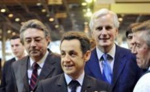 Nicolas Sarkozy a inauguré samedi le 45e salon de l'agriculture de Paris en promettant d'engager dès la présidence française de l'Union européenne (UE) en juillet une "refondation" de la politique agricole commune et en affichant sa fermeté dans les négociations à l'OMC.