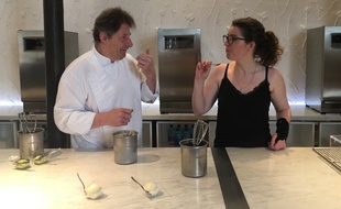 Notre lectrice Justine, surprise par les glaces turbinées à la minute du chocolatier et confiseur Jacques Genin
