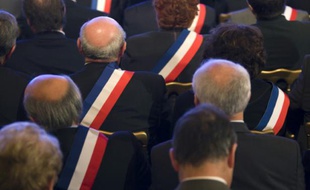 Le gouvernement veut confier aux maires la procédure du PACS