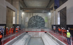 Percée du tunnelier Sofia sur le chantier de la ligne 11