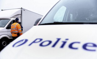 L'homme de 21 ans est décédé après avoir chuté du 4ème étage d'un immeuble.