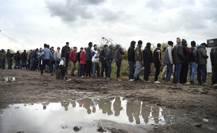 Illustration d'un campement de migrants dans la "jungle" à Calais.