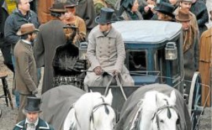 Quelque 1 000 figurants et techniciens avaient participé au tournage du film devant la cathédrale, du 2 au 5 février 2011.