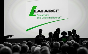 Une assemblée générale des actionnaires de Lafarge à Paris, 07/05/2015./Credit:ROMUALD MEIGNEUX/SIPA