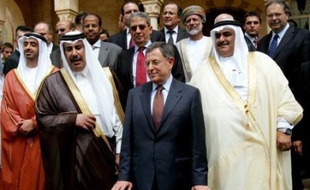 La Ligue arabe a conclu jeudi à Beyrouth un accord avec les différentes parties libanaises, en vue de mettre fin à la crise qui paralyse le pays depuis 18 mois et avait dégénéré la semaine dernière en violences meurtrières.