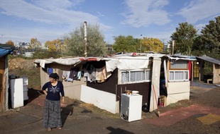 Illustration d'un camp de Roms, à Grigny (Essonne), le 22 octobre 2013.