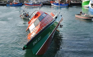 La SNSM teste son nouveau canot le 13 novembre 2015 à Roscoff