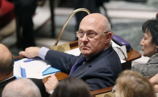 Michel Sapin, ministre du Travail, a déclaré jeudi que les emplois d'avenir, destinés aux jeunes peu ou pas diplômés, "montent en puissance", ajoutant que leur nombre était "sur la voie des 4.000".