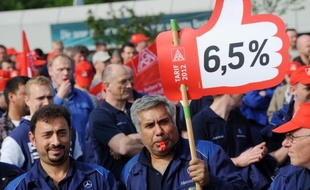 Les conflits salariaux se multiplient en Allemagne, où les salariés veulent enfin cueillir les fruits de 15 années d'austérité face au patronat qui s'inquiète d'un ralentissement de la conjoncture.