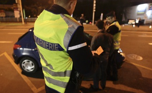 Op?ration de la Gendarmerie Nationale sur les routes du D?partement. Ici barrage filtrant au niveau de la zone d'activit?s de Montaudran.20/03/2011 Toulouse