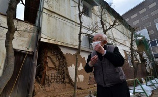 Un an après avoir été forcés d'abandonner leur domicile à cause de la catastrophe nucléaire de Fukushima, des dizaines de milliers de réfugiés vivent toujours dans l'incertitude du lendemain, sans savoir quand -- ou si -- ils pourront rentrer chez eux.