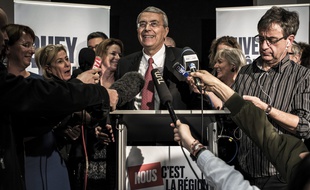 Lyon, le 6 décembre 2015. Jean-Jack Queyranne s'adresse à la presse au soir du premier tour des élections régionales.