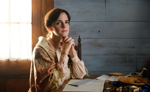 Emma Watson campe Meg dans «Les Filles du docteur March».